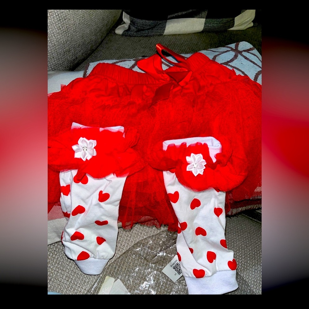 Brand New red tutu & heart print leg covers w/ruffles